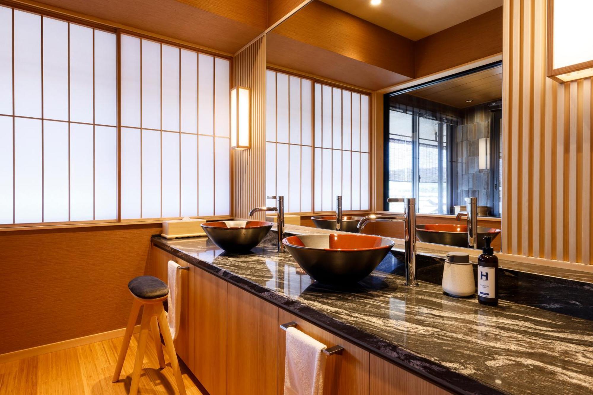 Kyoto Arashiyama Onsen Ryokan Togetsutei ภายนอก รูปภาพ